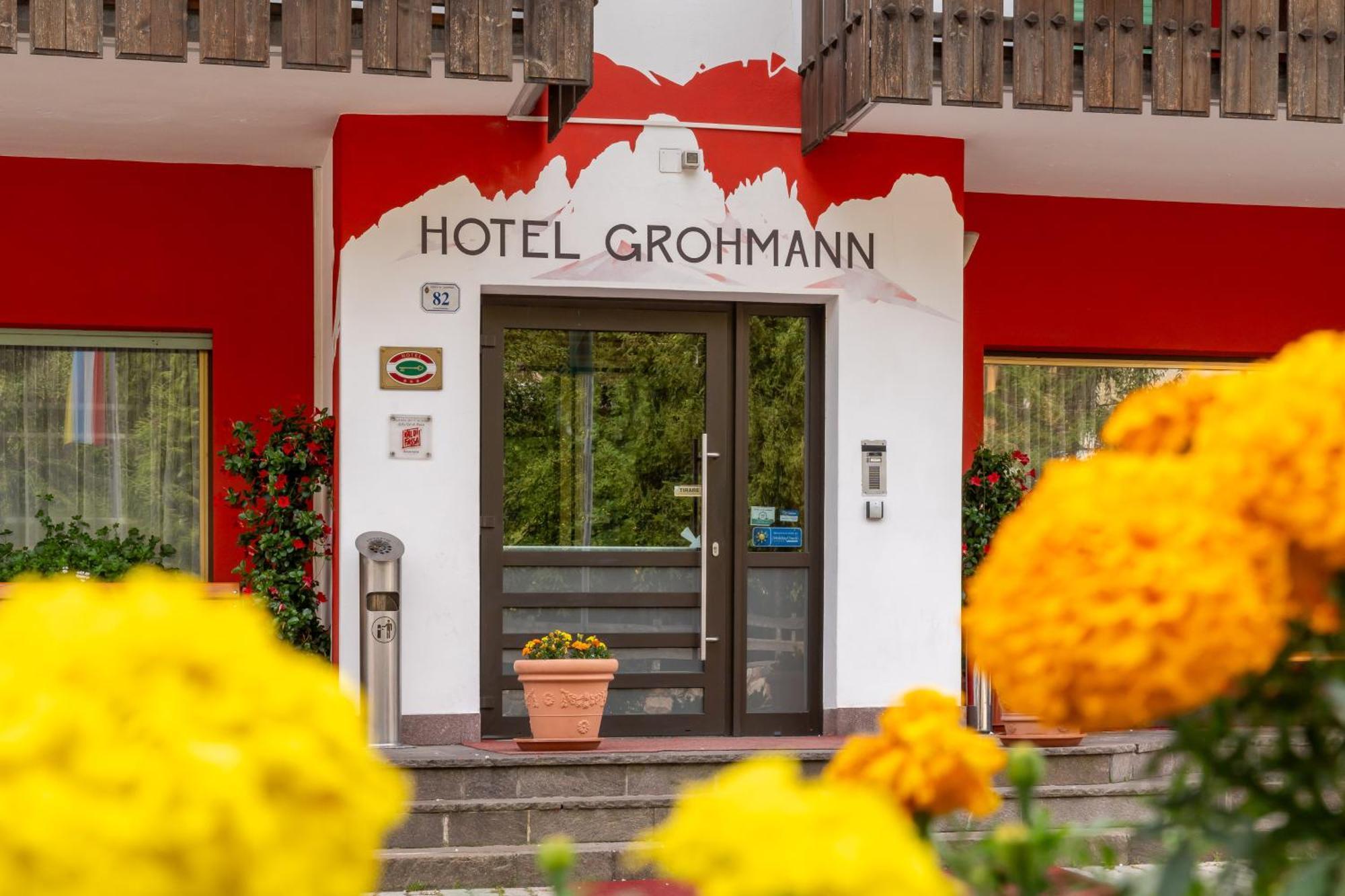 Hotel Grohmann Campitello di Fassa Bagian luar foto